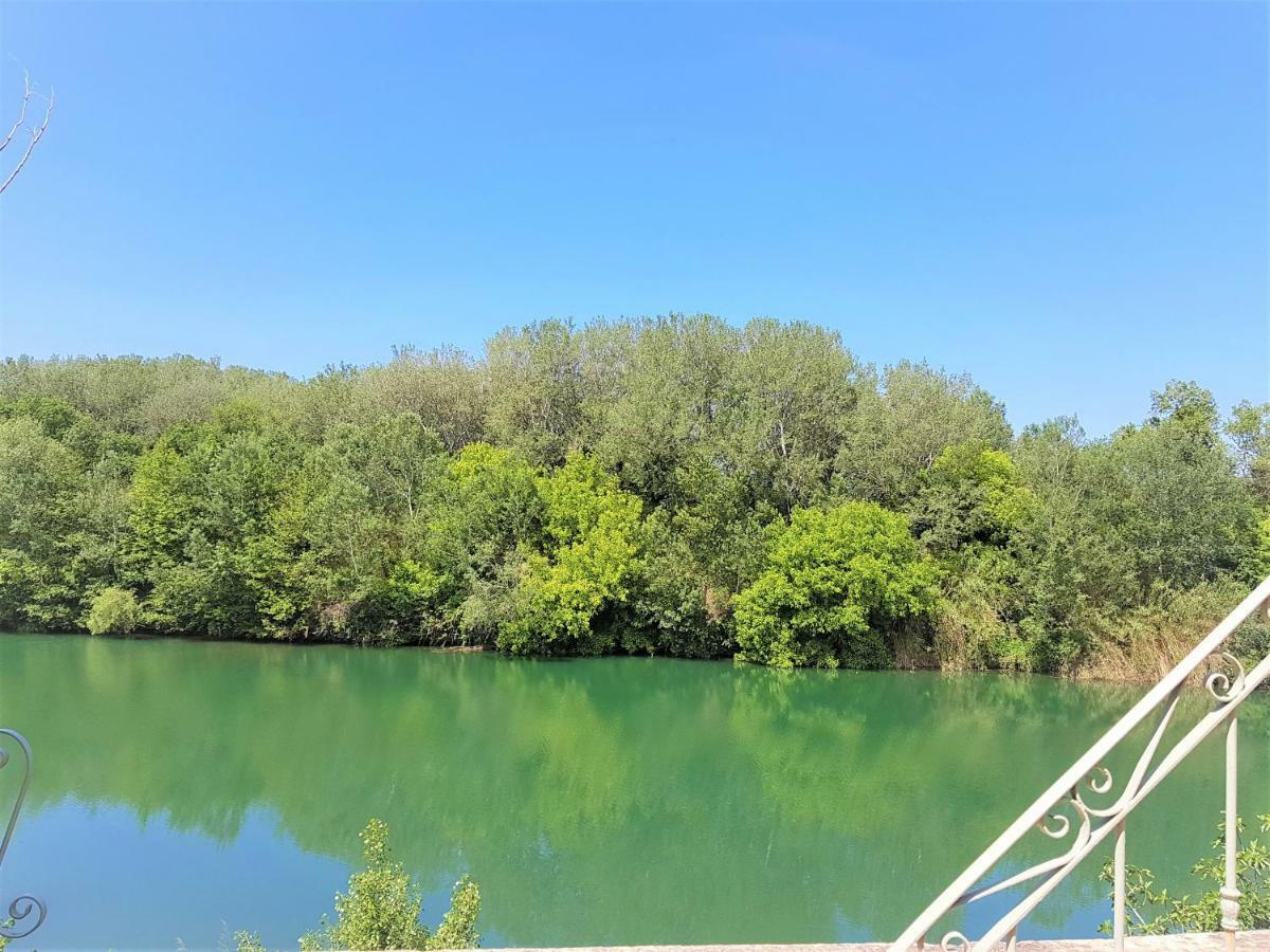 Gite Face A La Riviere -Proche Du Pont Du Gard- Montfrin Buitenkant foto